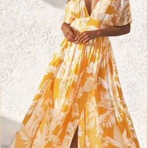 CUPSHE Selena Yellow Floral V-neck Midi Dress, Size M